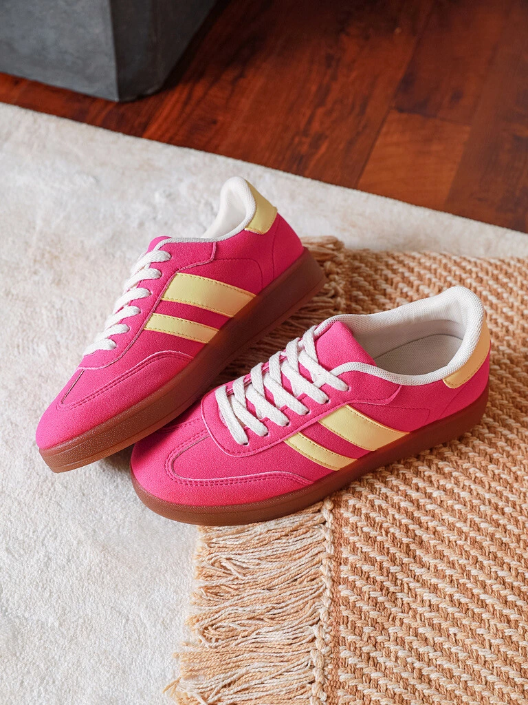 Chaussures “Pas besoin de courir pour être stylée”