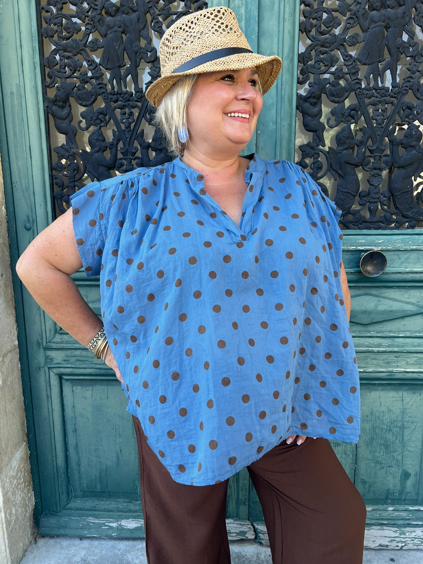 🩵 Blouse à pois bleue