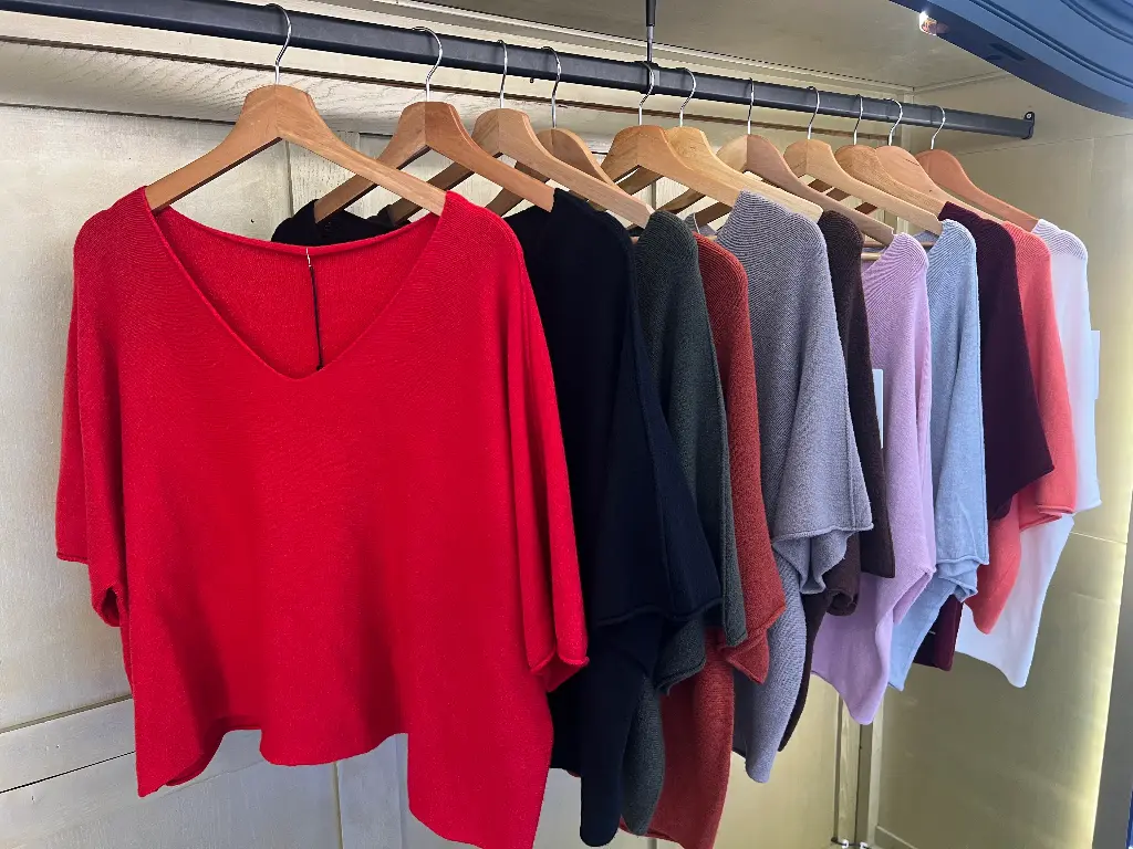 Pull T  “L'indispensable de ma penderie !” (Rose poudré)